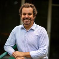 Rogerio Panizzutti headshot