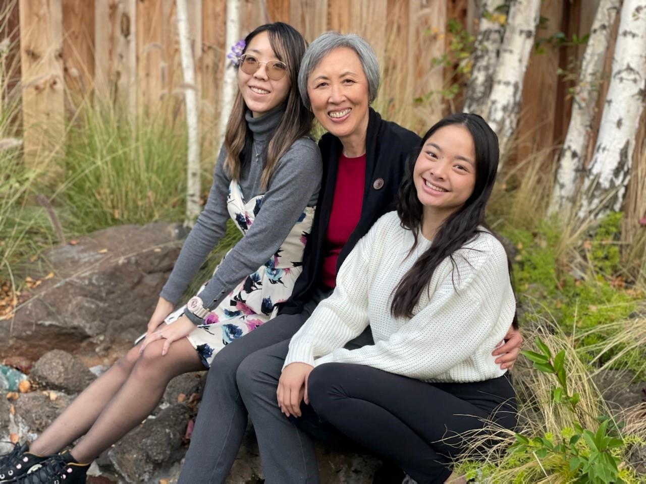 Carol Lei and daughters