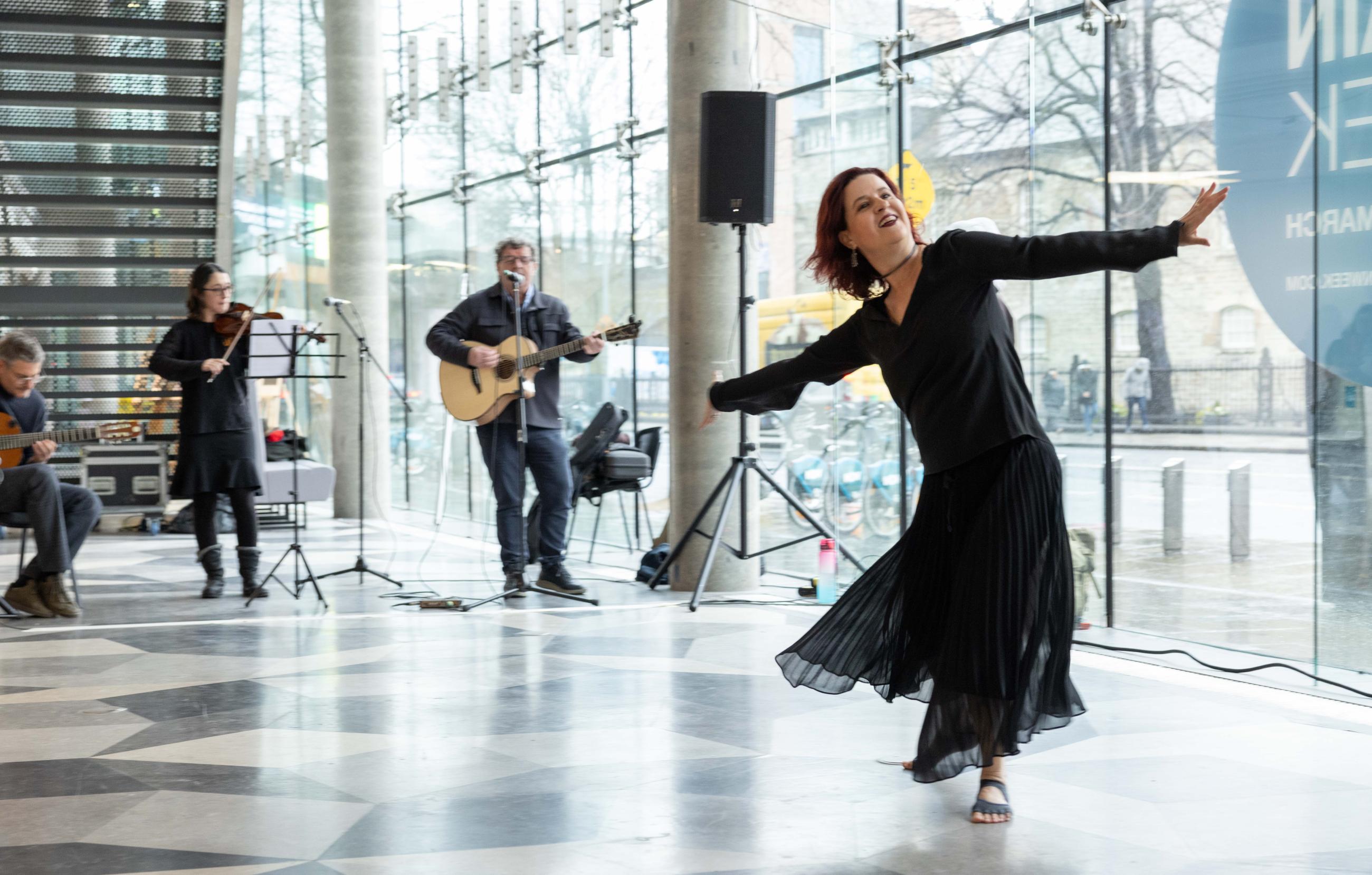Atlantic Fellows Aline Haas, Mike Hanrahan, Cathy Correa Lopera and Agustin Ibanez perform
