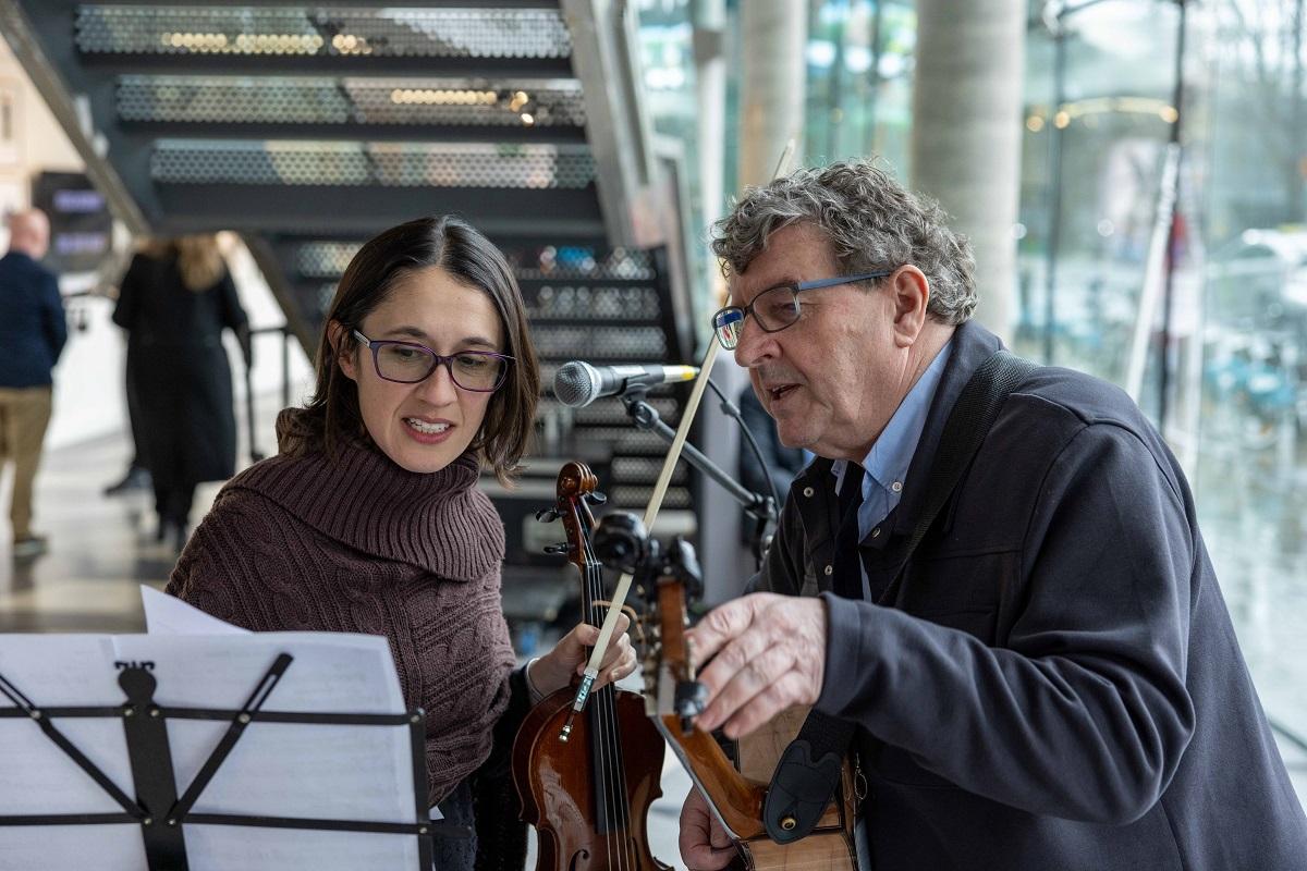 Atlantic Fellows Mike Hanrahan and Cathy Correa Lopera at Creative Brain Week 2023