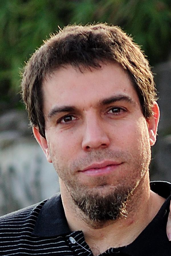 Adolfo Garcia headshot