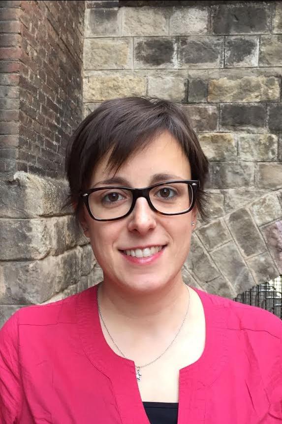 Maria Carmona-Iragui headshot