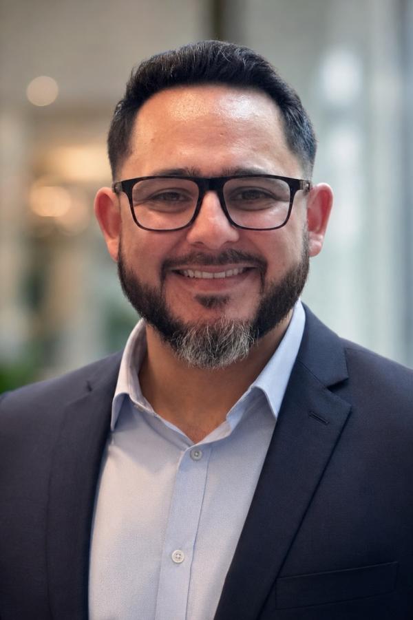Héctor Mendizábal headshot 2026
