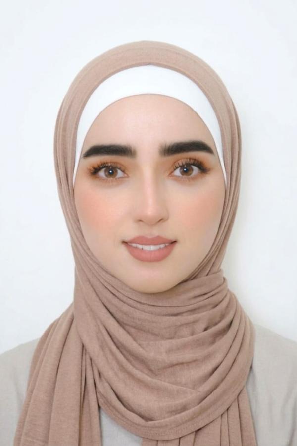 Headshot of Mai Abuzant