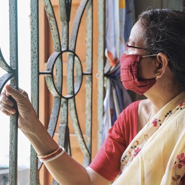 lady wearing mask during covid
